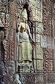 Banteay Kdei temple - devata bas-relief.